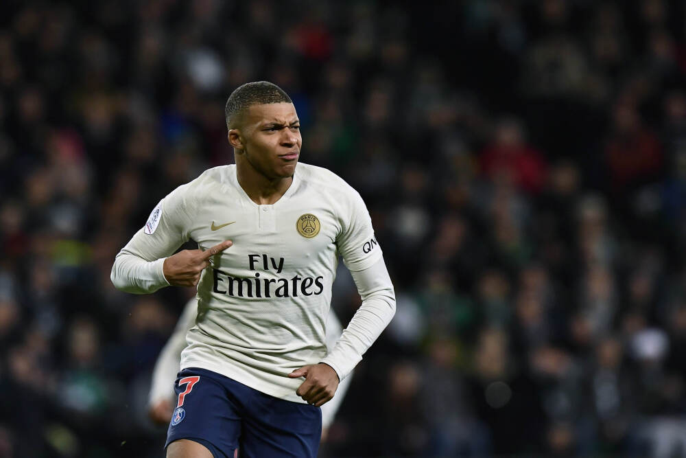 高通：营收与利润超预期，并发布强劲业绩展望